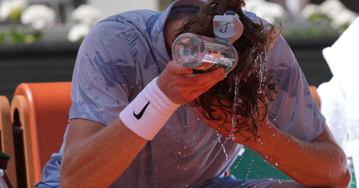 Dopo l'eliminazione choc dal Roland Garros, Sinner si sottop