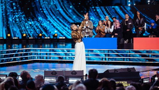 Vince il Super Karaoke di Michelle Hunziker. Giletti contro Porro