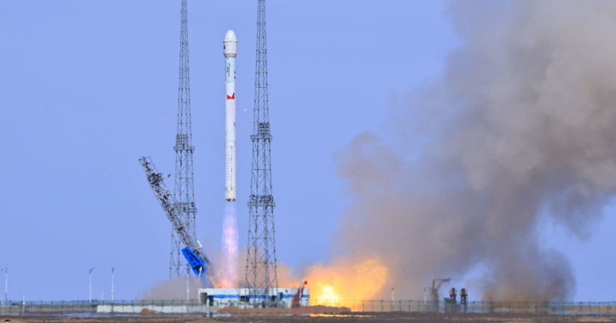 Cina, lanciati due nuovi satelliti nello spazio