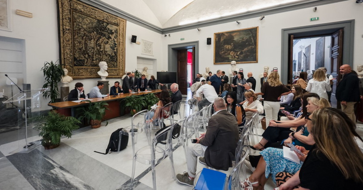 Caso Enasarco, il centrodestra fa fronte comune pe