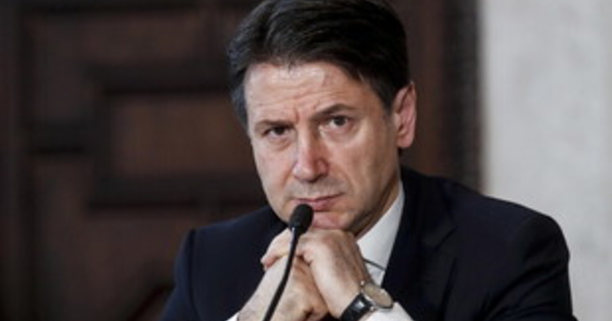 Covid, l'insuccesso dà alla testa a Conte: anziché spiegare 