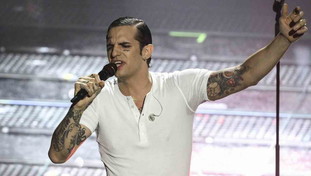 Achille Lauro sbarca all'Olimpico per sedurre Roma con Comuni Immortali