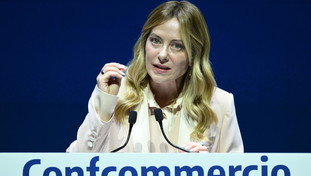 "Non siamo la Repubblica delle banane", Meloni affonda la patrimoniale