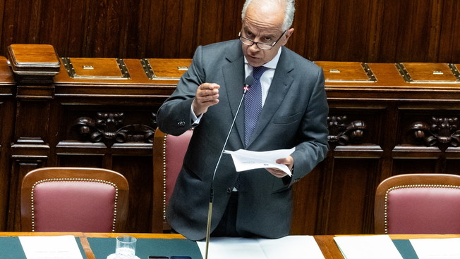 Piantedosi alla Camera: 'Espulsi 250 stranieri pericolosi. Oggi arrestati due esponenti dei Fratelli Musulmani'