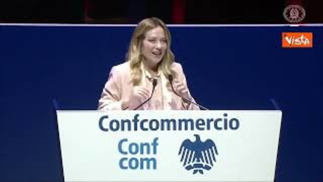 Meloni: Se vedete una foto della premier mezza nuda voglio c