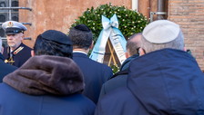 “Olocausto invenzione”: indagato 52enne suprematista che inneggiava a Hitler e all'odio per gli ebrei