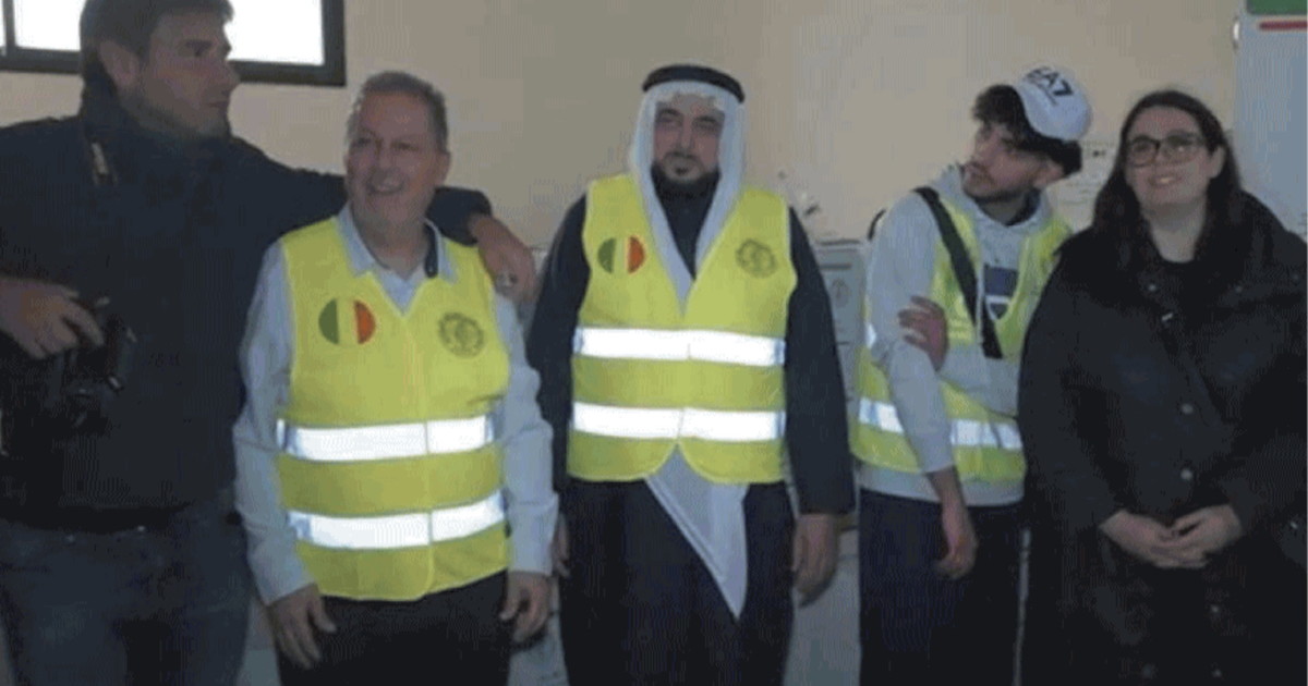 Da Dibba alla Ascari che sfilavano con Hannoun alla sinistra in barca con Flotilla