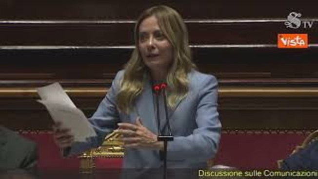 Meloni: Politica torni al centro, inaccettabile che altri bu