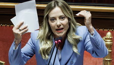 Vera destra mai funzionale alla sinistra. Meloni attacca Vannacci