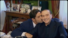Boom di Quarto Grado con la scarcerazione di Alberto Stasi, vola l'omaggio a Silvio Berlusconi