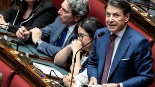 Il sogno di Giuseppi è l'incubo degli italiani. Conte punta a Palazzo Chigi