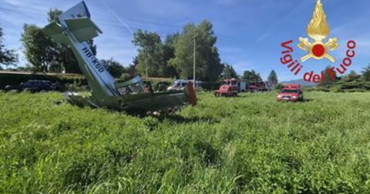 como ultraleggero precipita su un campo gravi gli uomini a bordo da Iltempo.it como ultraleggero precipita su un campo gravi gli uomini a bordo