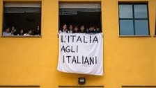 Cesena, lo striscione Italia agli italiani non piace alla sinistra del pensiero unico