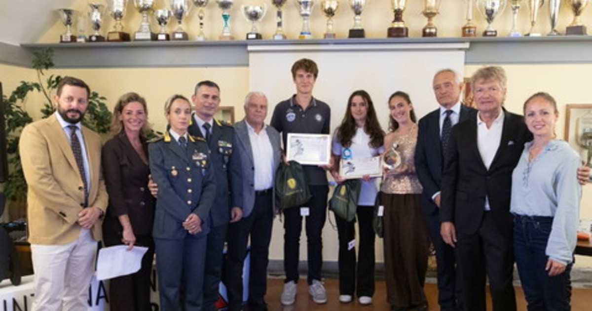 bebe vio e caressa fra i protagonisti della 30^ edizione del premio menarini da Iltempo.it bebe vio e caressa fra i protagonisti della 30^ edizione del premio menarini