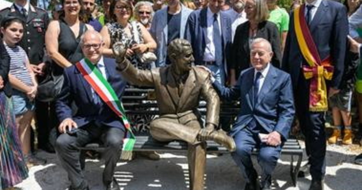 alberto sordi ora ha una statua gianni letta quella volta che mi invit242 a recitare in un suo film da Iltempo.it alberto sordi ora ha una statua gianni letta quella volta che mi invit242 a recitare in un suo film