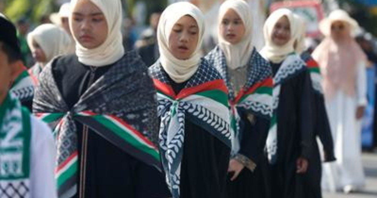 livorno come teheran minacce di morte a una 12enne metti il burqa o ti uccido da Iltempo.it livorno come teheran minacce di morte a una 12enne metti il burqa o ti uccido