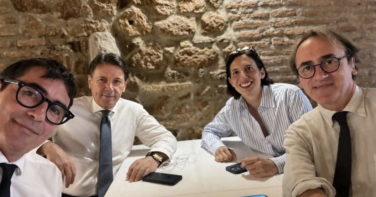 foto del campo largo renzi escluso io arrabbiato no quella 232 la sinistra sinistra da Iltempo.it foto del campo largo renzi escluso io arrabbiato no quella 232 la sinistra sinistra