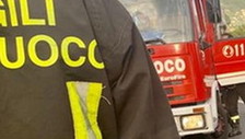 Roma, incendio nel centro sportivo Aquaniene: evacuate 200 persone