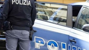 Brescia, nigeriano prova a strangolare due bambini. La polizia lo arresta, il giudice concede i domiciliari