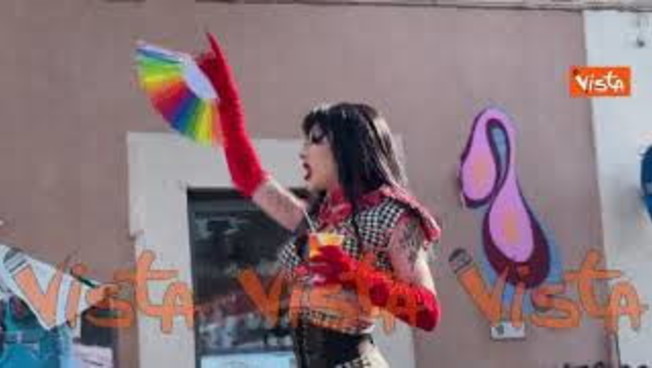 la gay street al colosseo con dj set e danza per festeggiare il pride di roma da Iltempo.it la gay street al colosseo con dj set e danza per festeggiare il pride di roma