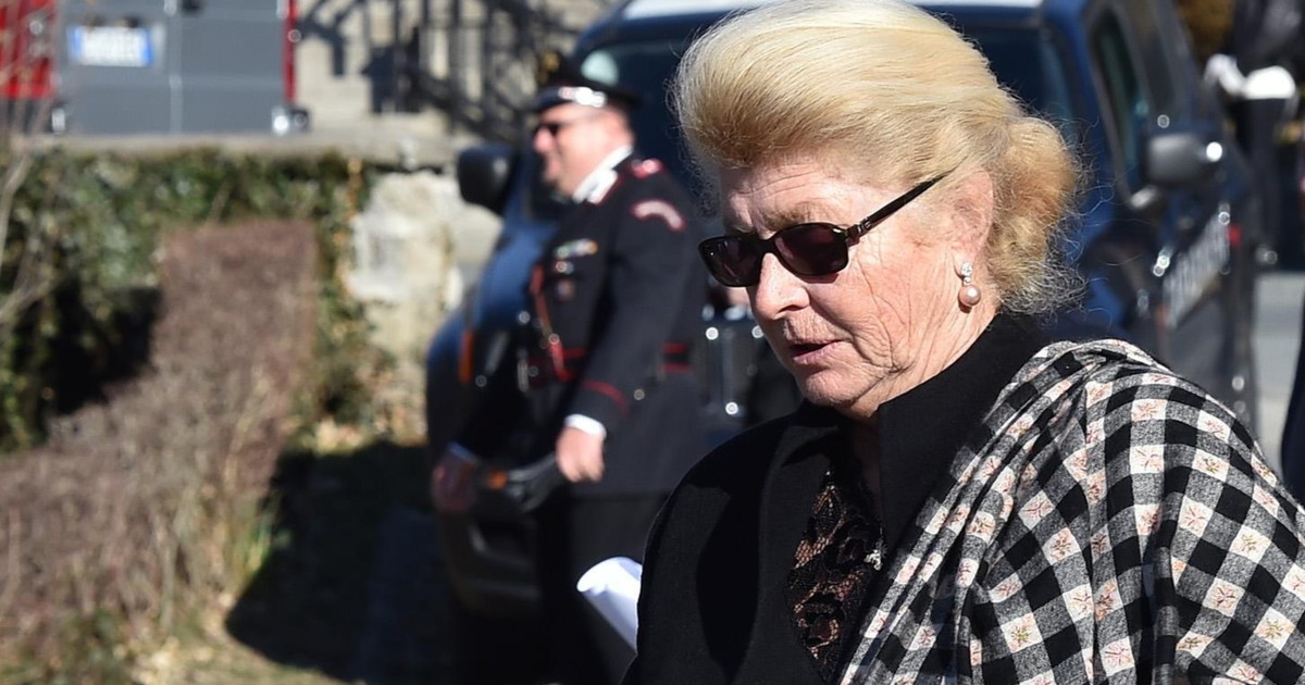 eredit224 agnelli margherita chiede 13 milioni al figlio john elkann e solo per i danni morali da Iltempo.it eredit224 agnelli margherita chiede 13 milioni al figlio john elkann e solo per i danni morali