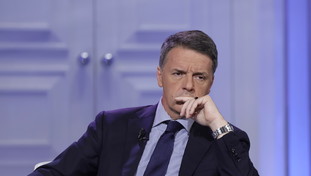 Patrimoniale, linea filocinese, inviti negati e nuovi «centrini»: tutti i bocconi amari per Renzi