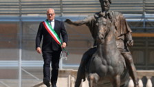 Residenza agli abusivi, direttiva di Gualtieri sistema quasi 5000 okkupanti