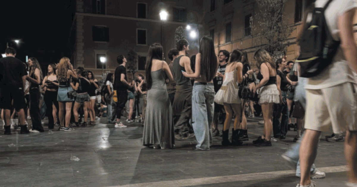 alcol a fiumi e violenza notti fuori controllo a san lorenzo da Iltempo.it alcol a fiumi e violenza notti fuori controllo a san lorenzo
