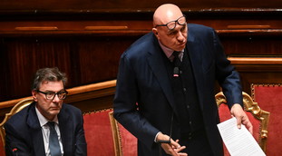 Iran, l'Italia in primo piano. Crosetto: "Noi tra i pochi a saper sminare Hormuz"