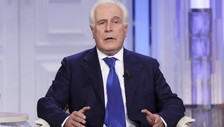 Nella rossa Toscana si inventano la corsia privilegiata per “trans e non binari”