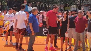 Doncic sbarca a Roma da GM: ecco il primo colpo per la Basketball Club Roma SPQR | <span style=color: rgb(153, 0, 0);>GUARDA</span>