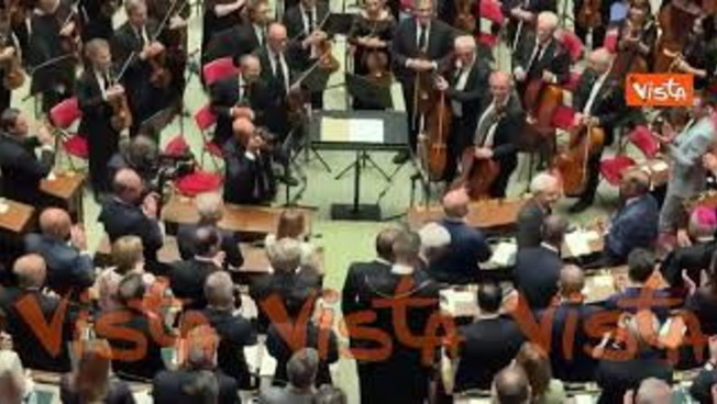 80 anni Costituente, stretta di mano tra Mattarella e Meloni dopo discorso Presidente Repubblica
