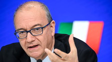 Identità e innovazione, così Valditara rilancia il programma scolastico
