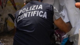 Strage familiare a Roma, è caccia al killer: Bengalese, indossava guanti