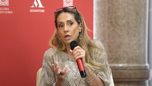 Arianna Meloni asfalta il “traditore” Vannacci: “Vota con la sinistra degli inciuci per far cadere il governo”