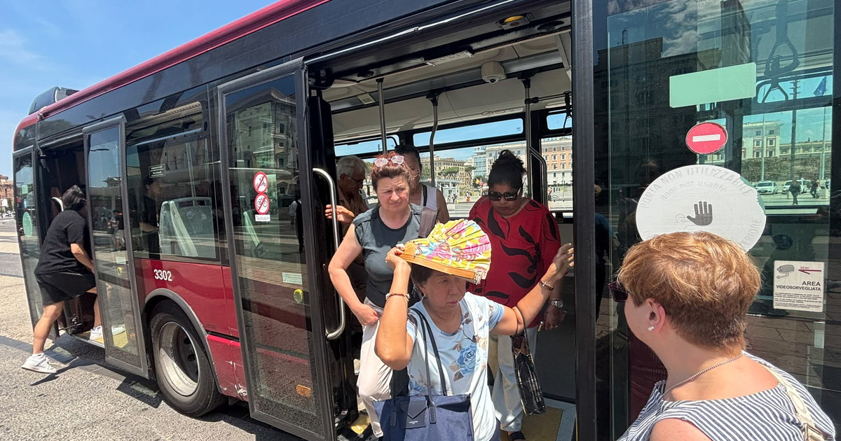 viaggio sui bus roventi condizionatori in tilt si superano i 36176 da Iltempo.it viaggio sui bus roventi condizionatori in tilt si superano i 36176