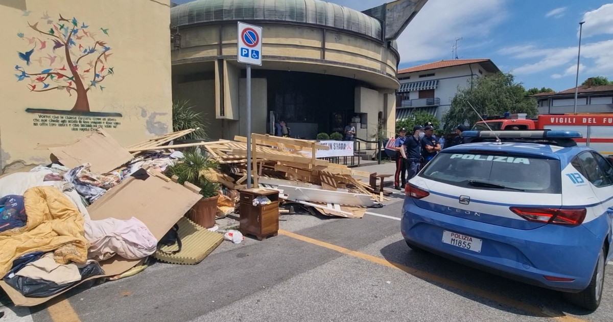 business sui clandestini a bologna contratti falsi e visti comprati a caro prezzo tre in carcere da Iltempo.it business sui clandestini a bologna contratti falsi e visti comprati a caro prezzo tre in carcere