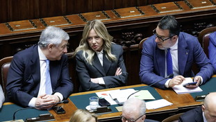 Basta con i giochi di palazzo: Fratelli d'Italia spinge per il premio di maggioranza contro gli inciuci