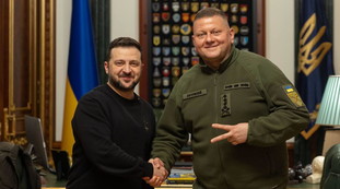 Raid su Kiev, l'Ue spinge per nuove sanzioni. E per Zelensky si apre l'alternativa interna