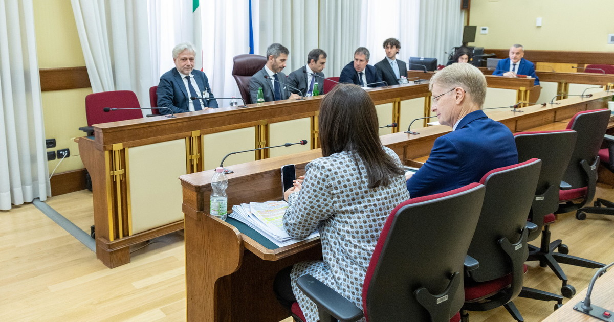 ecco perch233 dieci dosi per ogni cittadino fdi tuona soldi sperperati e verit224 scomode da Iltempo.it ecco perch233 dieci dosi per ogni cittadino fdi tuona soldi sperperati e verit224 scomode