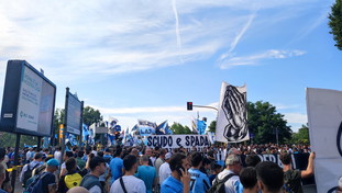 Il corteo dei tifosi laziali contro Lotito: "Libert&agrave;" | <span style=color: rgb(153, 0, 0);>VIDEO</span>