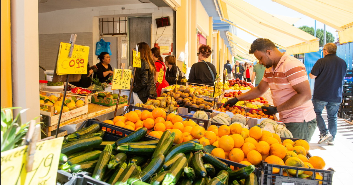 roma sprecona 700 tonnellate di cibo al giorno finiscono nella spazzatura da Iltempo.it roma sprecona 700 tonnellate di cibo al giorno finiscono nella spazzatura