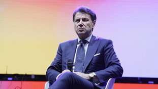 Conte uno e bino: sotto indagine ma anche giudice di se stesso. Perché ha torto sulla Commissione