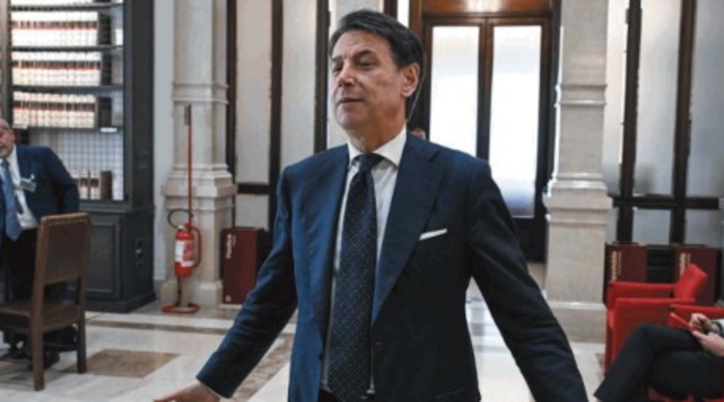 Il Fatto Quotidiano difende Conte, Fratelli d'Italia replica smontando l'ex premier