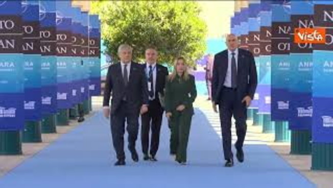 meloni arriva a vertice nato di ankara con tajani e crosetto la premier ha scelto un completo verde da Iltempo.it meloni arriva a vertice nato di ankara con tajani e crosetto la premier ha scelto un completo verde