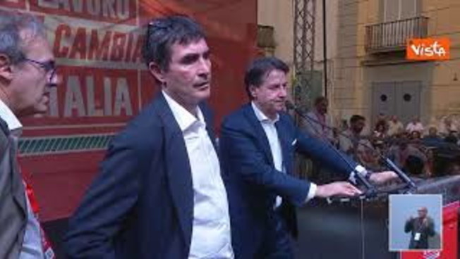 vergogna fuori buffoni potere al popolo contesta leader campo largo riuniti a napoli da Iltempo.it vergogna fuori buffoni potere al popolo contesta leader campo largo riuniti a napoli