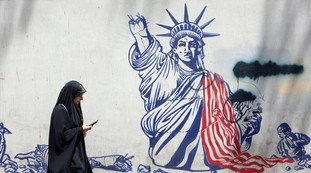 Iran, memorandum al collasso. Allarme intelligence: Vogliono uccidere Trump