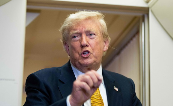Iran, Donald Trump lascia istruzioni: "Se mi uccidono bombardate con potenza mai vista"