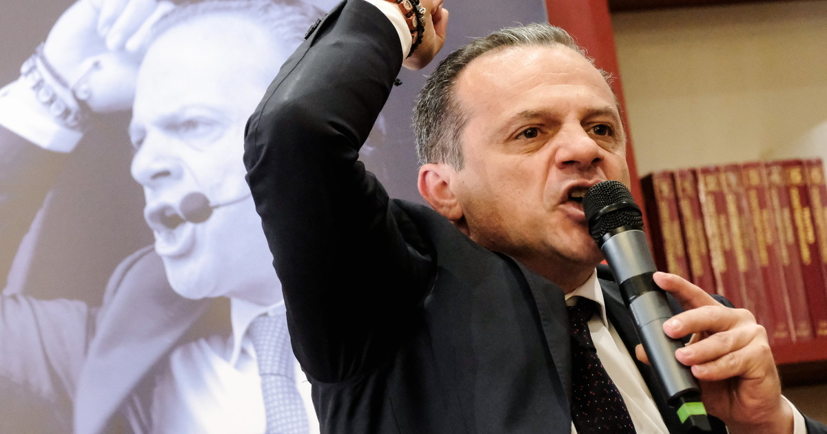 cateno de luca questo 232 un campo santo onorato siamo i soli civici altri cavie da laboratorio da Iltempo.it cateno de luca questo 232 un campo santo onorato siamo i soli civici altri cavie da laboratorio