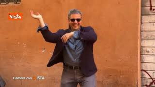 In punta di piedi, su Camera con Vista. La trasmissione di Alexander Jakhnagiev su La7